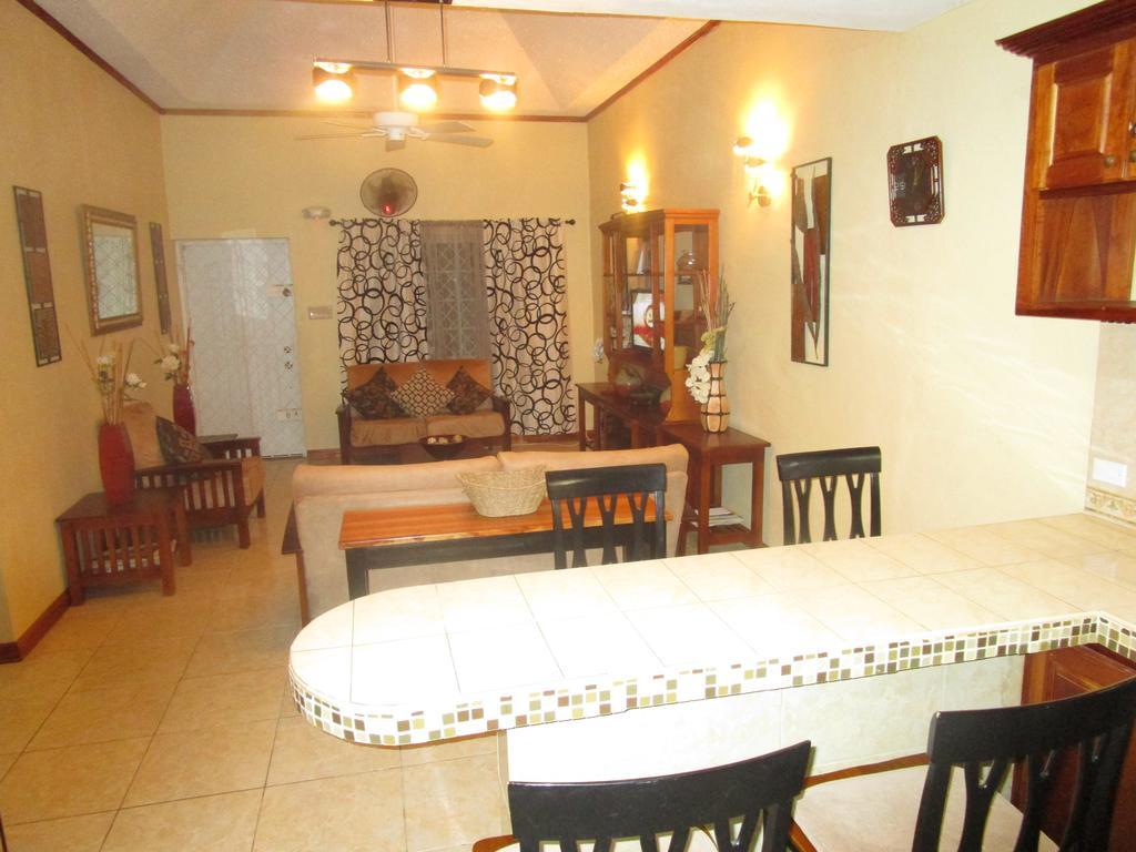 The Residence Portmore Apartments Exterior foto
